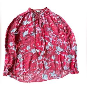 Lucky Brand Size Small Floral Top. Medium, great condition.‎